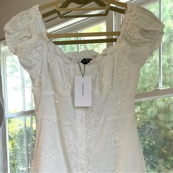NWT O.P.T. White Ethereal Floral Embroidered Cap Sleeve Mini Dress - Picture 4 of 16